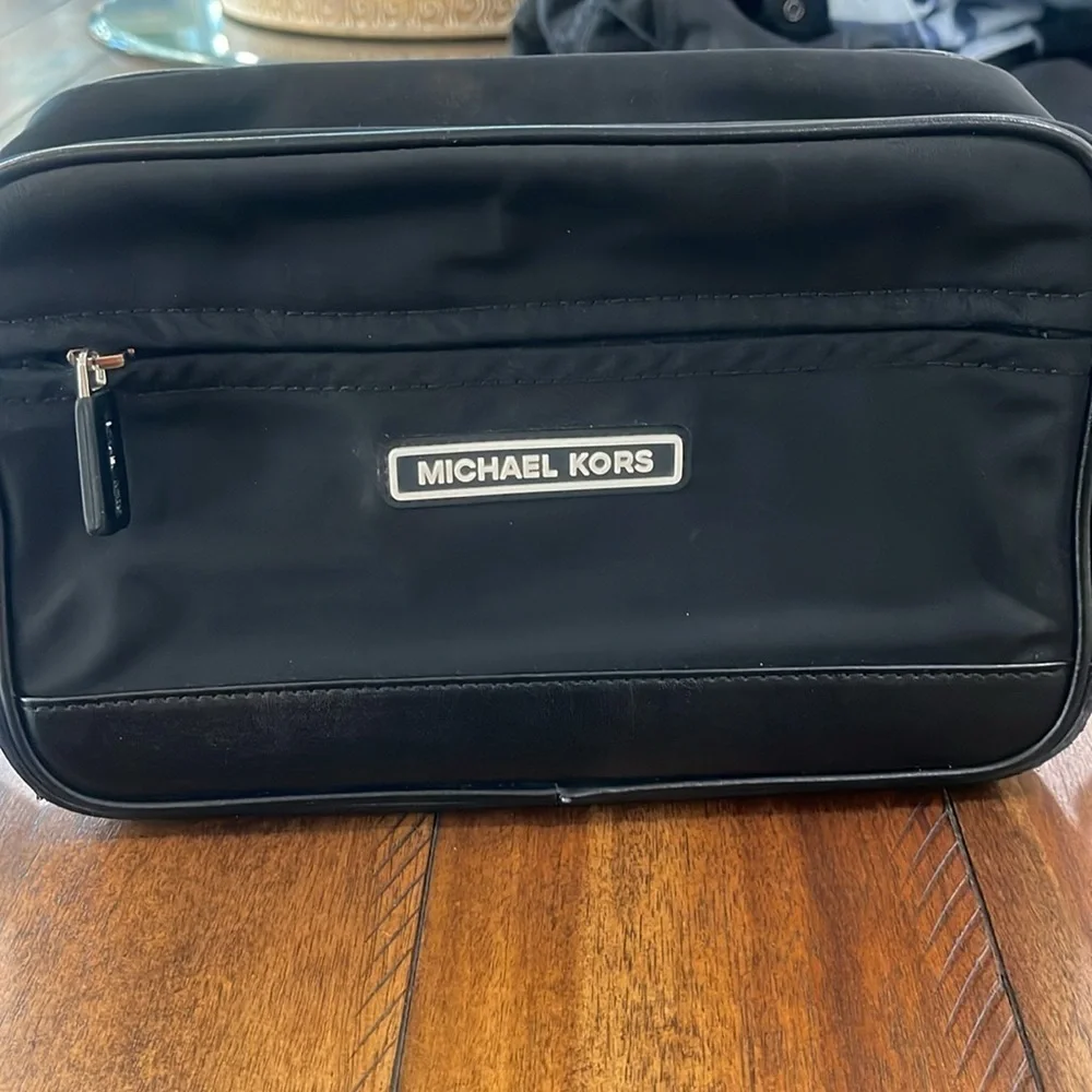 Michael Kors black white nylon camera crossbody bag webbing logo strap - Picture 4 of 17